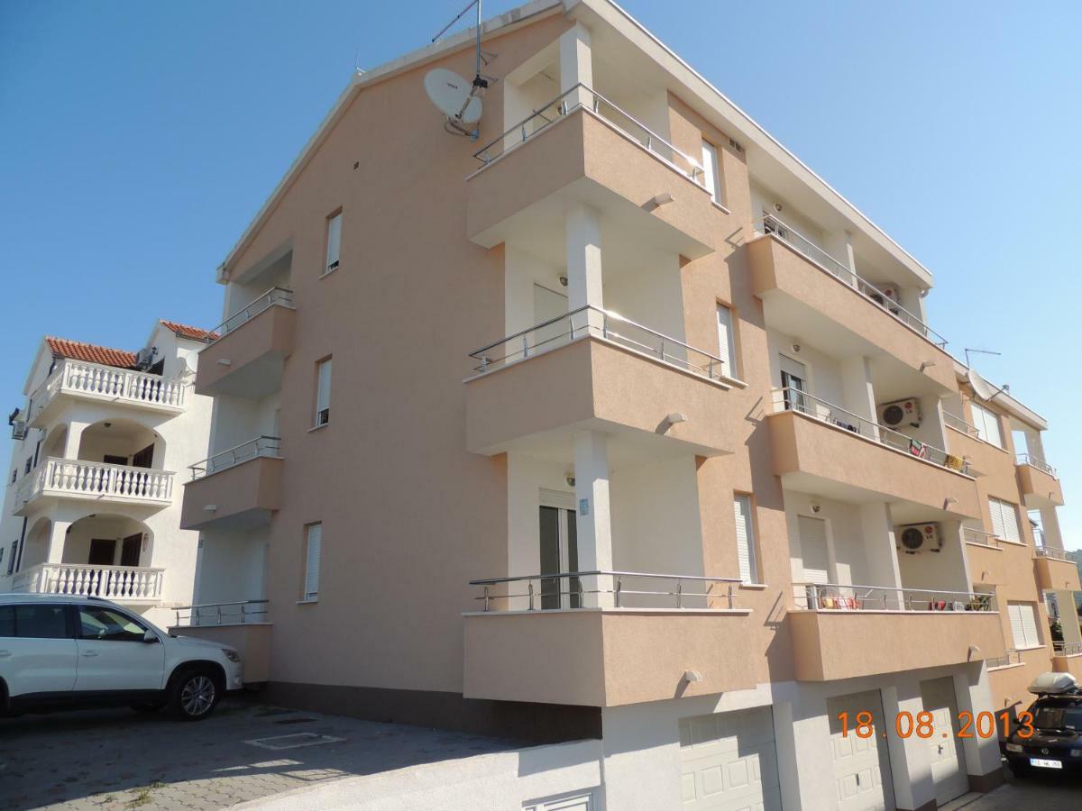 Apartments Naomi And Marsel Trogir Exteriér fotografie